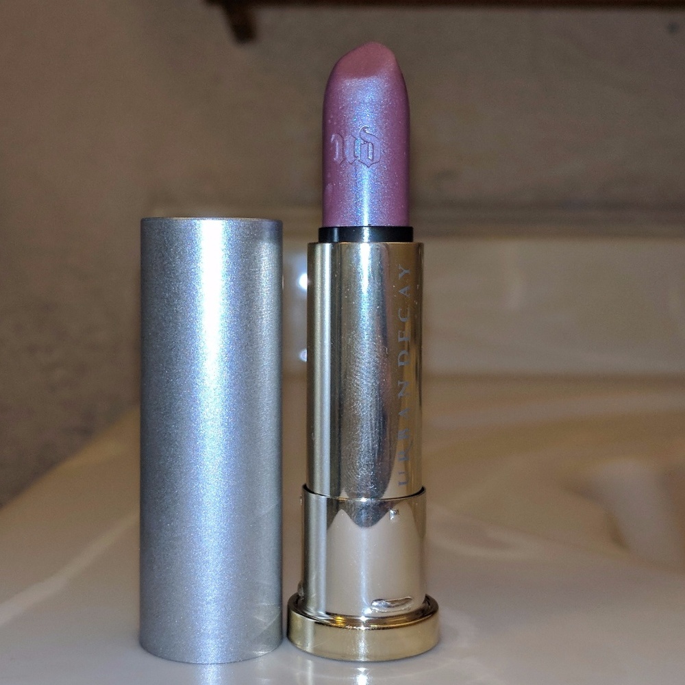 URBAN DECAY Vintage Vice lipstick - Asphyxia