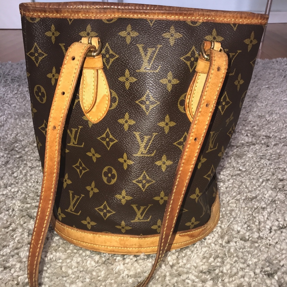 💯authentic LV Brown Monogram Canvas Bucket Bag