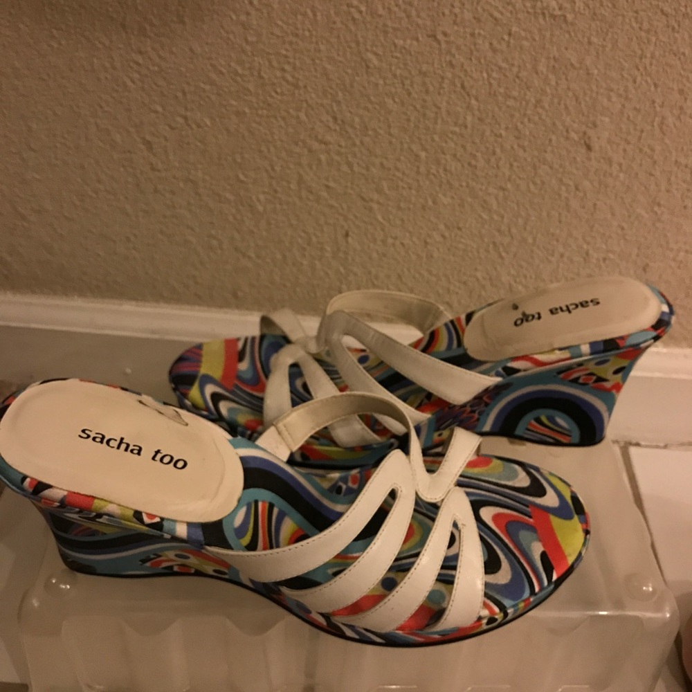 WHITE SANDALS - Picture 2 of 5