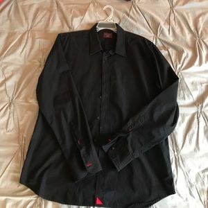 Men’s black UNTUCKit Button Down