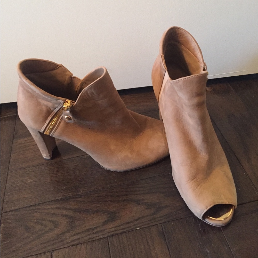 Stuart Weitzman Suede Open Toe Booties Size 8.5