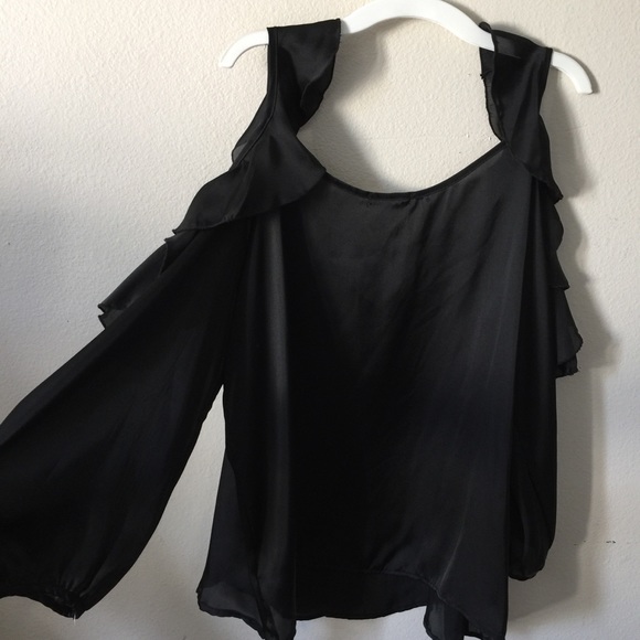 Bar III Open Shoulder Ruffle Top - Picture 5 of 5