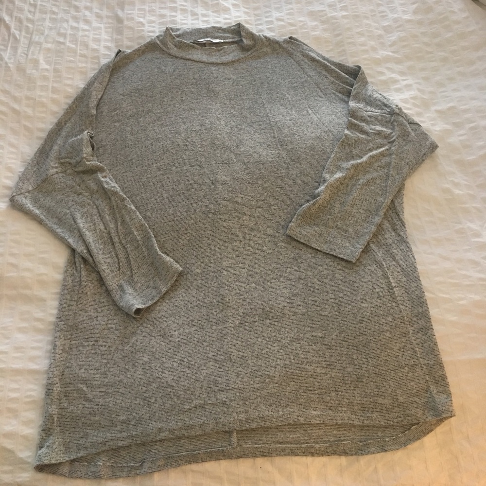 Size M mock turtleneck with cold shoulder cutouts