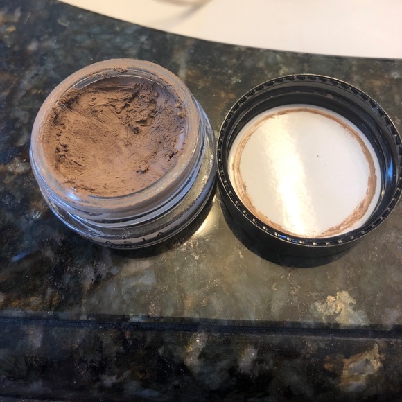 Anastasia Beverly Hills Other - 💕SALE!!💕Anastasia Dipbrow Pomade Blonde