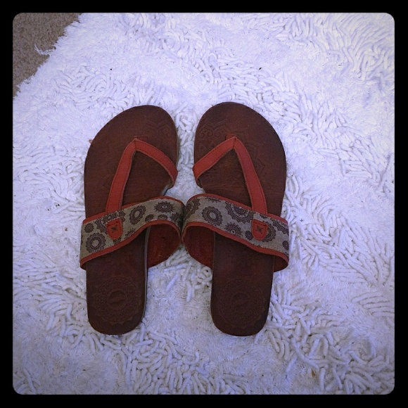 Sandals - Picture 1 of 2