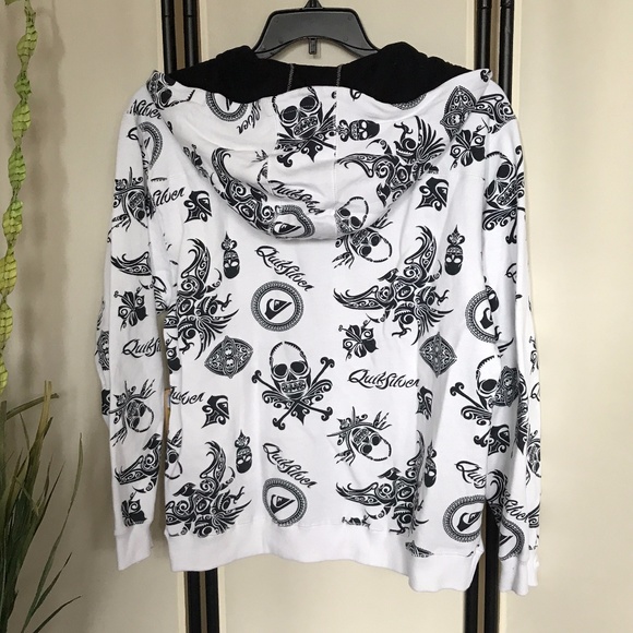 BOYS QUIKSILVER HOODIE X-LARGE SIZE: 20 BRAND NEW - Picture 2 of 2