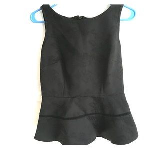 LAST CALL / Monochromatic detail peplum tank