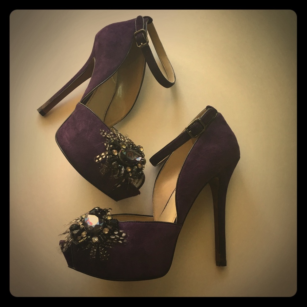 Enzo Angiolini Sued Heels