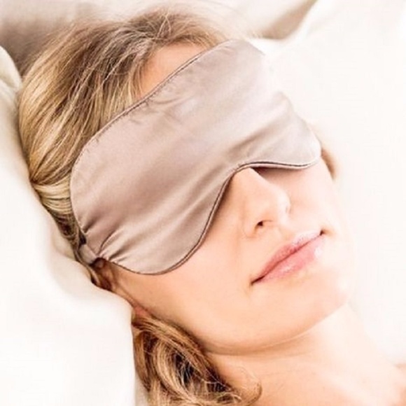 Beige Handmade Silk sleeping blindfold EyeMask - Picture 1 of 5