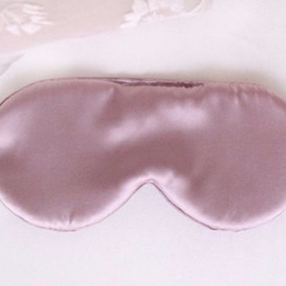 Beige Handmade Silk sleeping blindfold EyeMask - Picture 5 of 5
