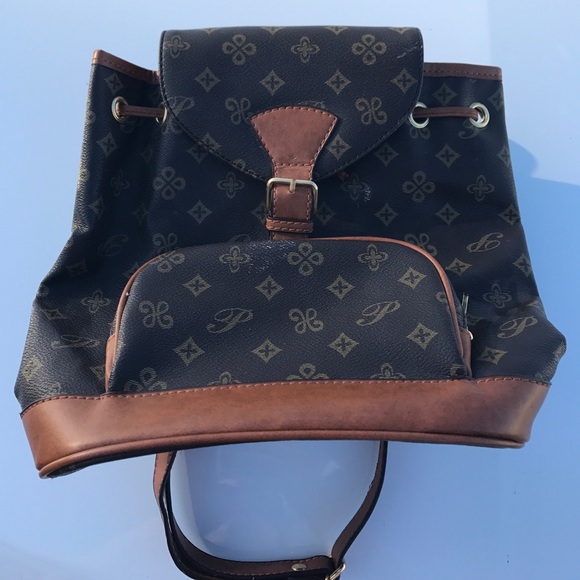 Cute like new tiny backpack - Picture 4 of 4