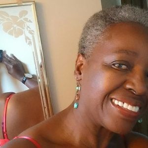 Meet your Posher, Claudette