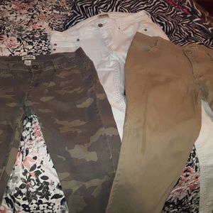 2 pair junior jeans(Camo & White)