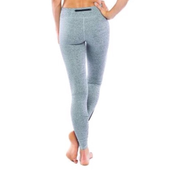 LAST ONE!! “The Bond” incredibly sexy fit leggings - Picture 4 of 7
