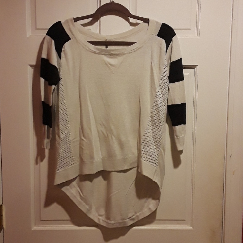Quarter sleeve pull over