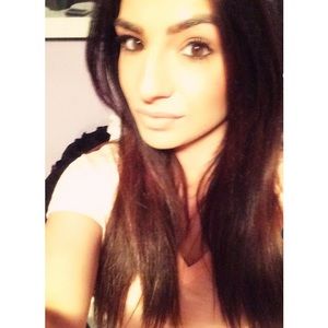 Meet your Posher, Lauren