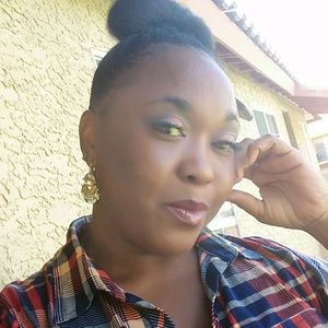 Meet your Posher, Takeisha