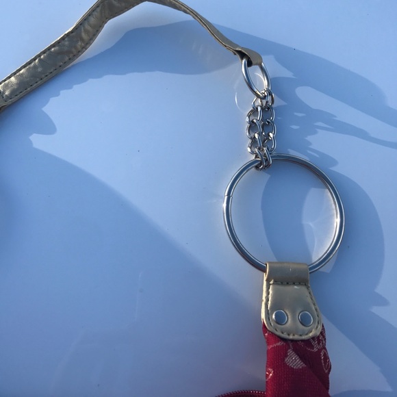 Small Red purse w chain strap - Picture 3 of 3