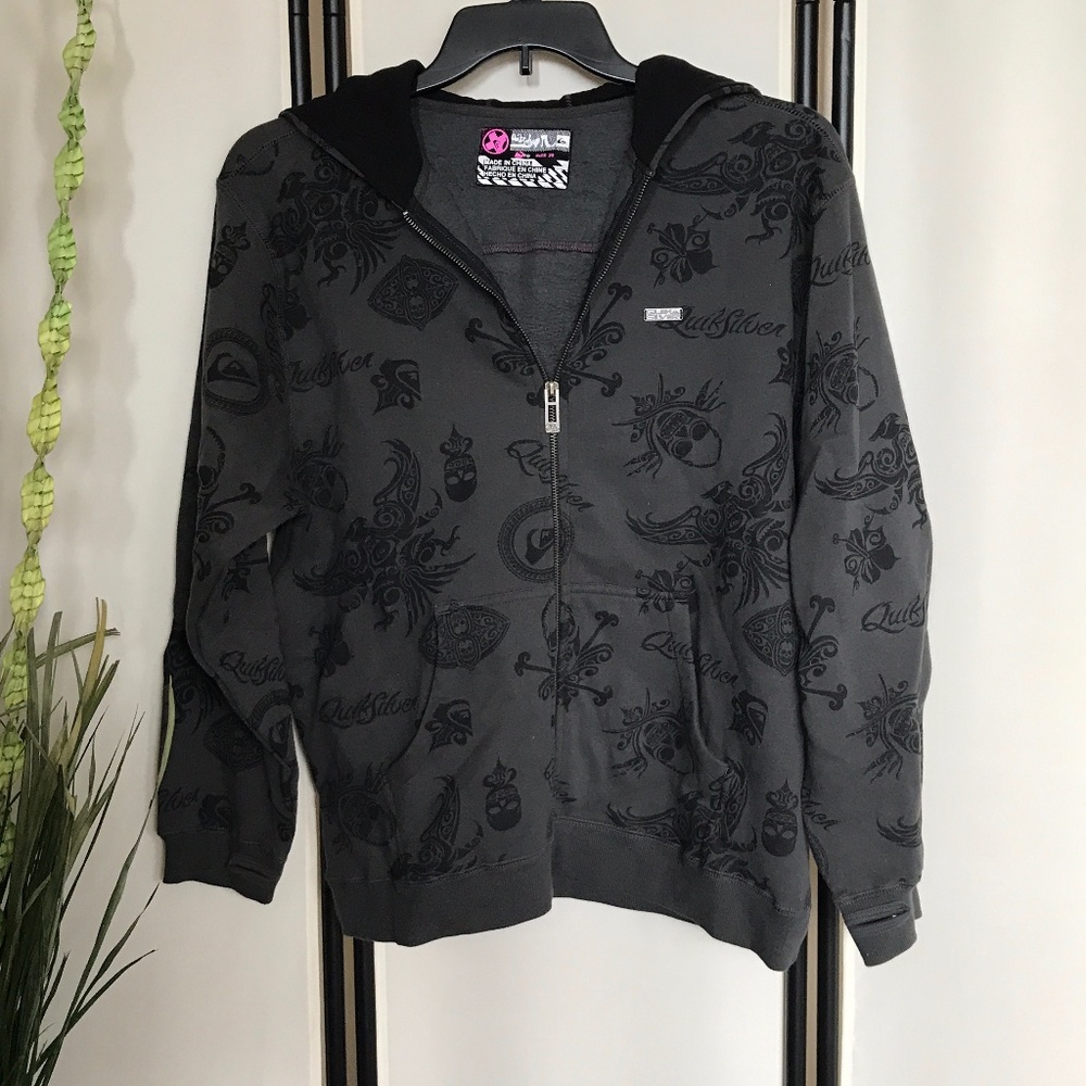 BOYS QUIKSILVER HOODIE LARGE SIZE: 16/18 NEW