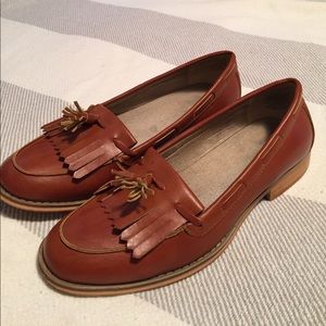 Wanted Charlie kilter loafers size 8 brown.