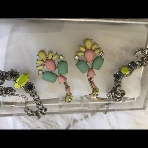 Earring and bracelet jewelry set