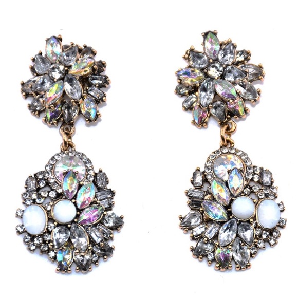 Jewelry - Stunning Crystal Earrings
