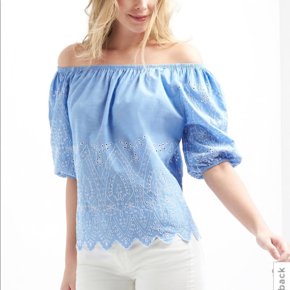 BNWT Gap Off the Shoulder Embroidered Top
