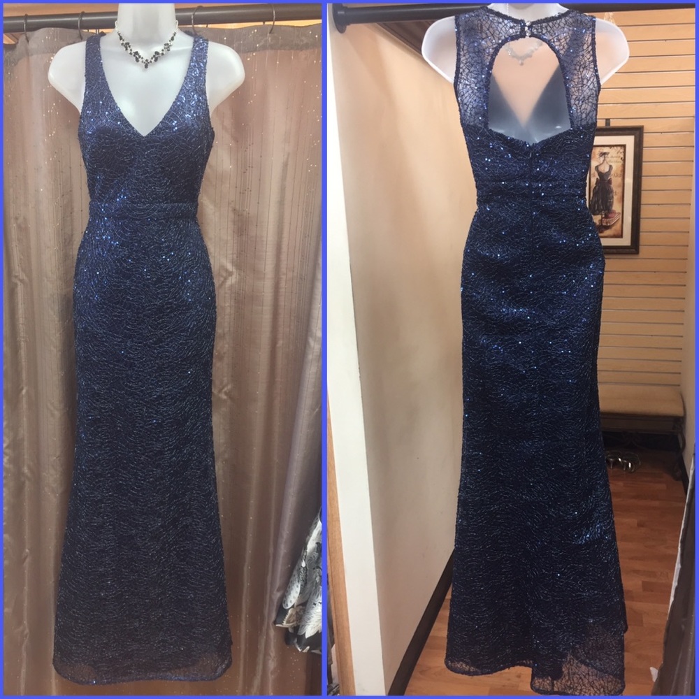 Navy blue evening gown Sizes Small, Med, Large - Picture 2 of 4