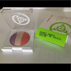 Sunset Beach Mary Kay @ Play