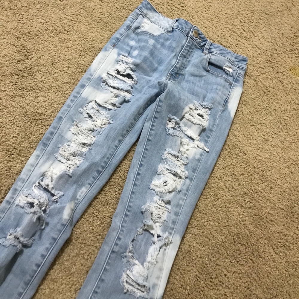 CUTE ripped AE jeans light wash