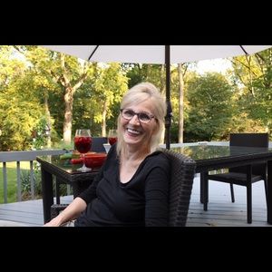 Meet your Posher, Rita