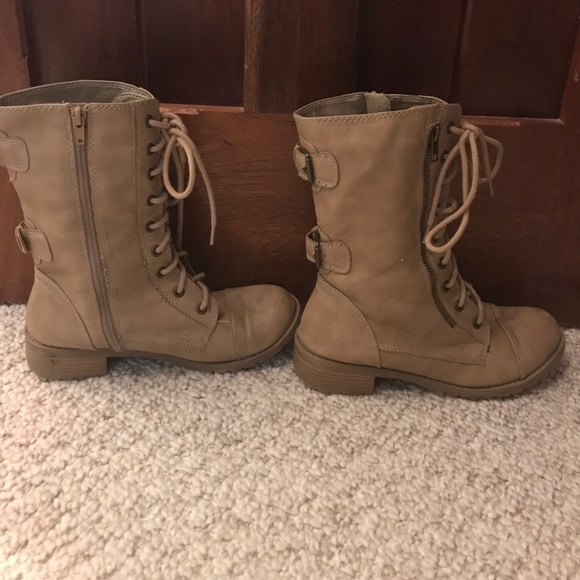 Tan Combat Boots - Picture 3 of 3