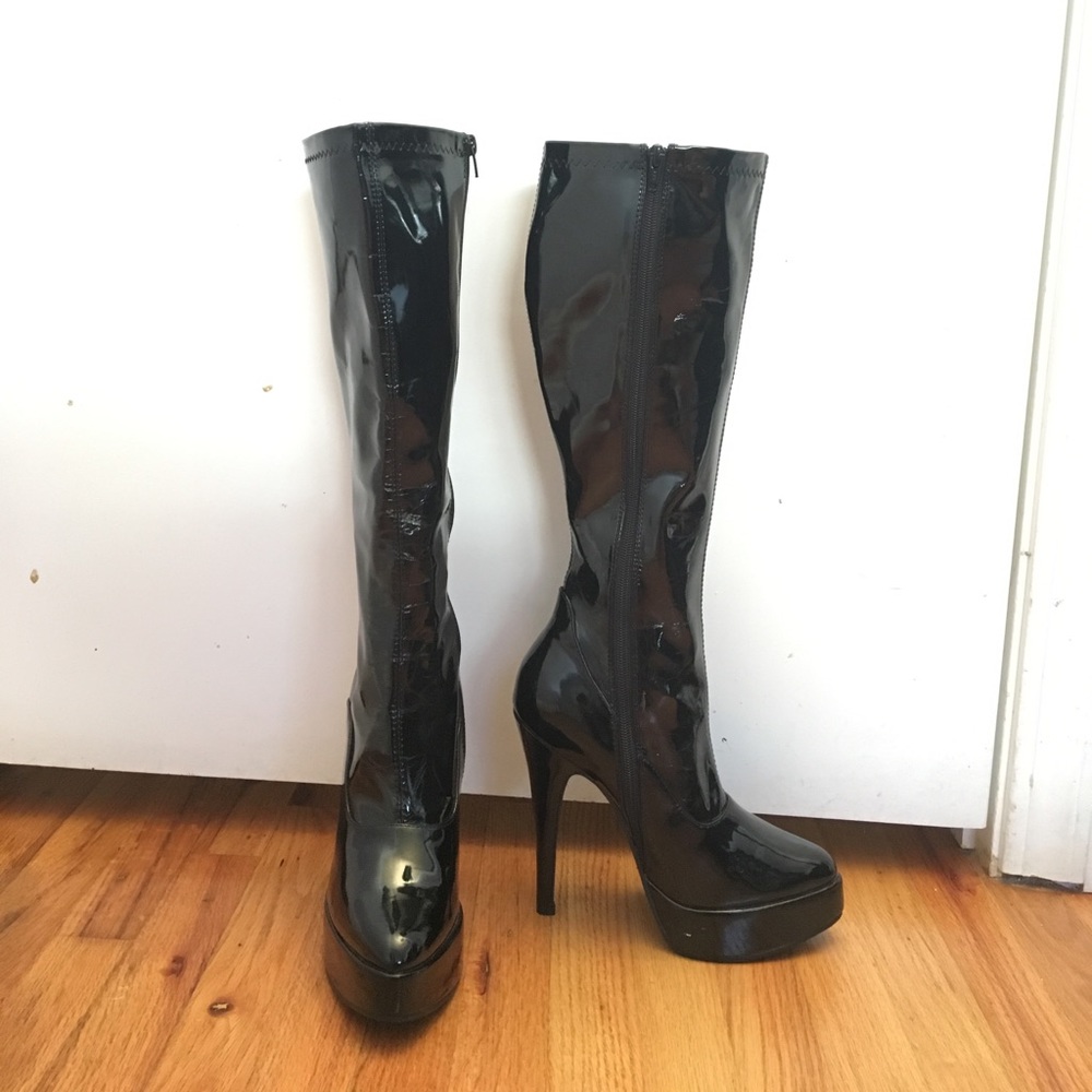 5-inch stiletto black zipper boots