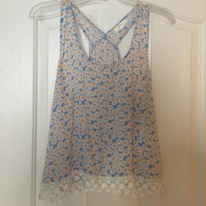 Flowy daisy tank