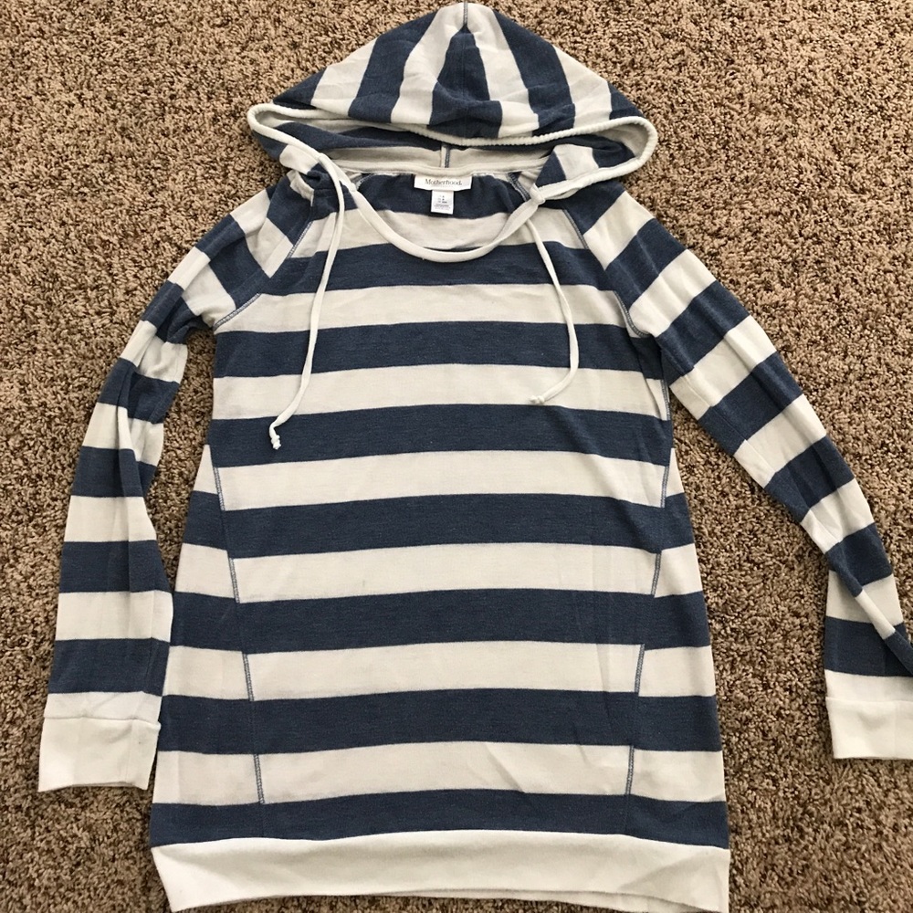 Hooded long sleeve maternity top