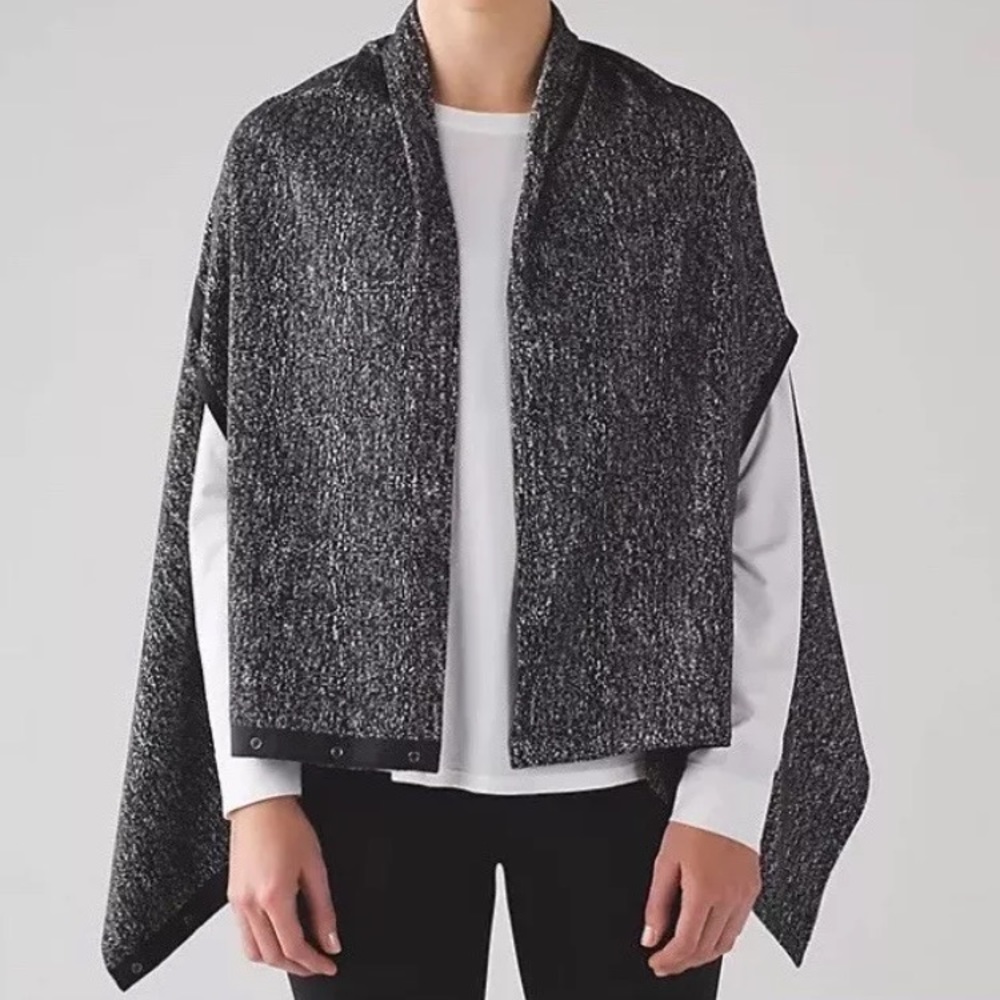 Lululemon vinyasa wrap scarf