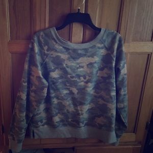 Camo Sweatshirt like new