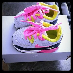 Nike air max baby shoes