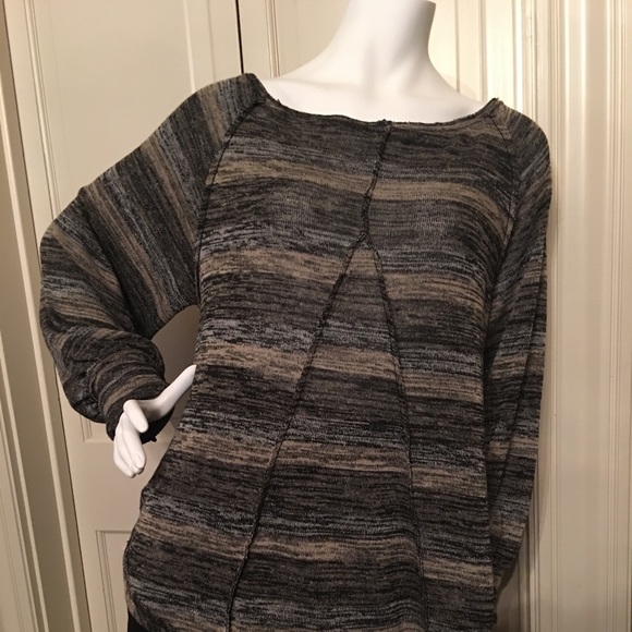 Top - Picture 2 of 3