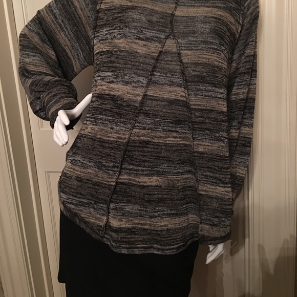 Top - Picture 3 of 3