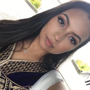 Meet your Posher, Dulce