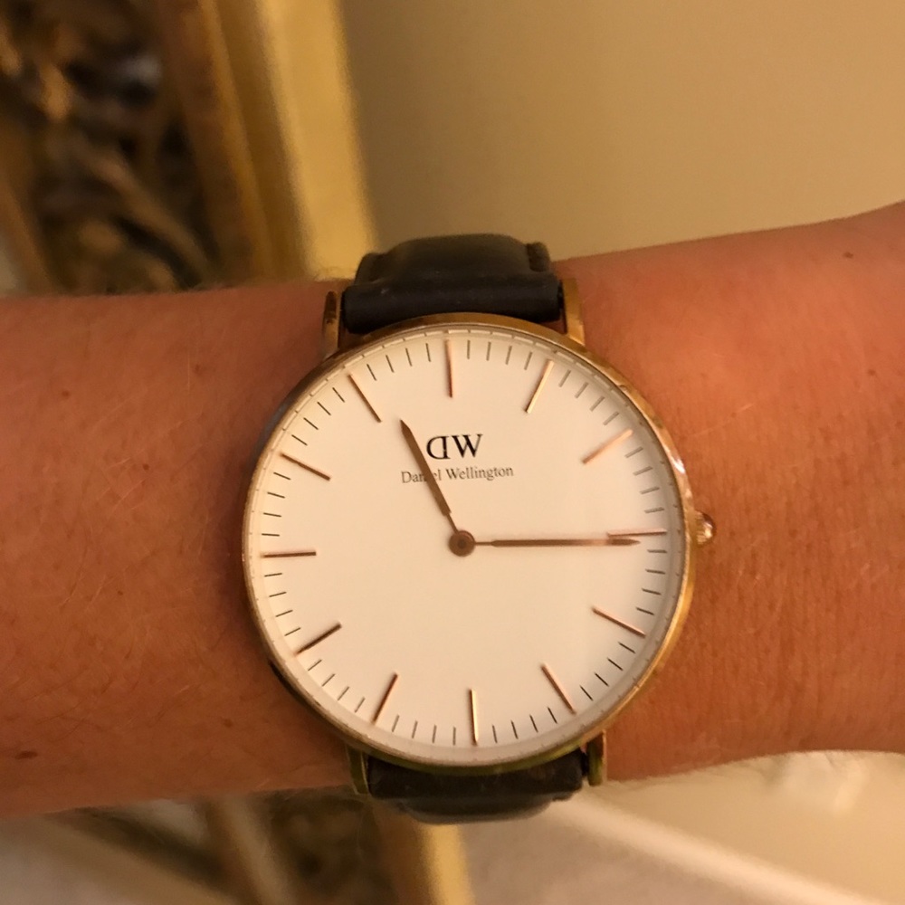 Authentic Daniel Wellington leather watch