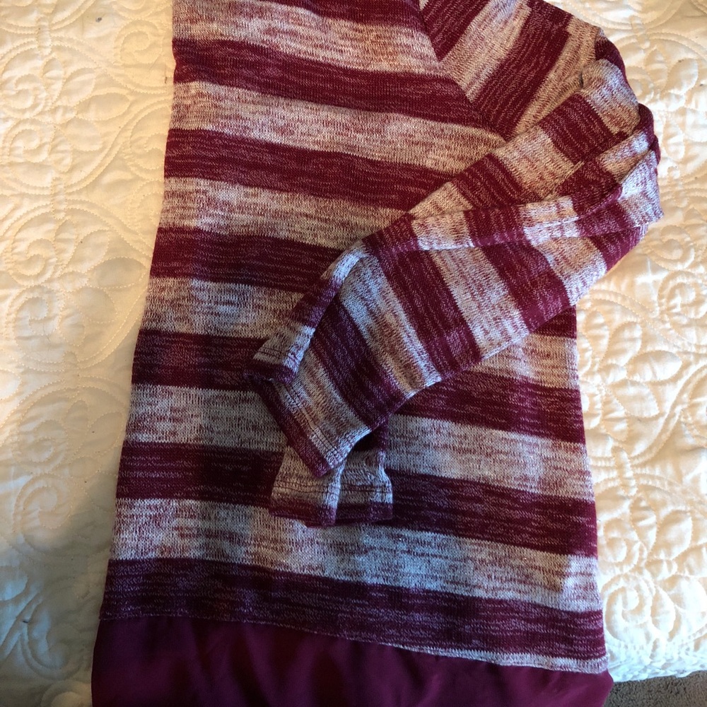 Envelope back chiffon trim sweater