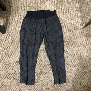 lululemon camo joggers