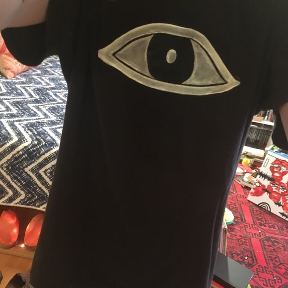 Alfani L Black V-Neck Egyptian hieroglyphic eye - Picture 3 of 3