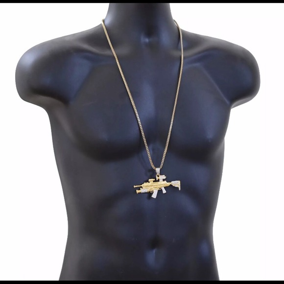 18kt Large Rifle pendant and chain - Picture 3 of 3