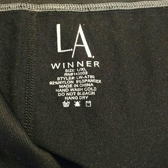 LA Leggings 🌴 - Picture 3 of 3