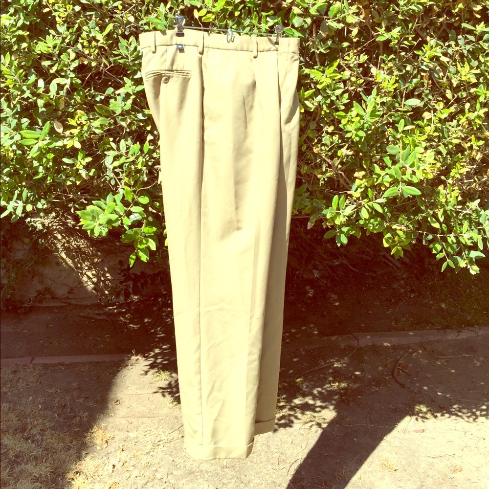 Men's Dockers khaki 100% microfiber W36/L34