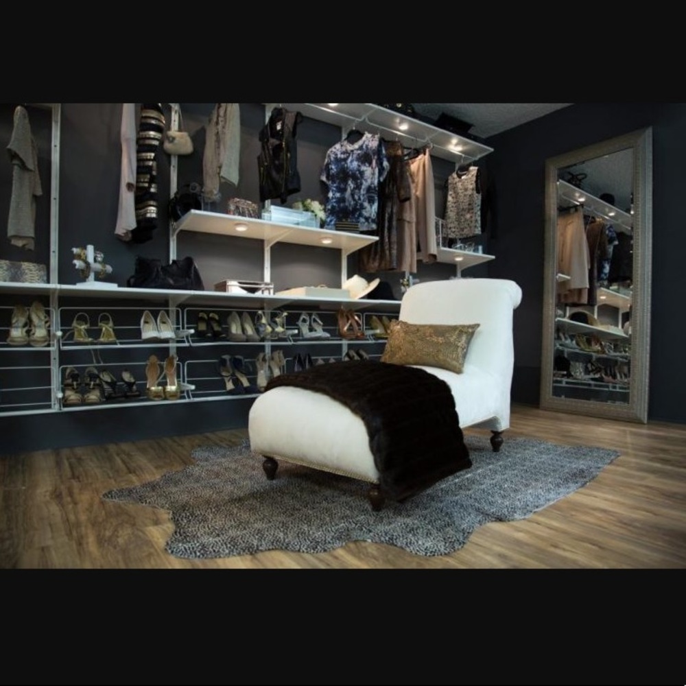 Welcome to my Closet!! Come stay awhile, Enjoy!
