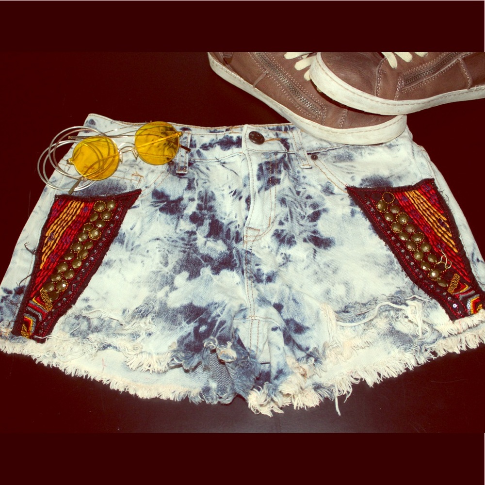 Super cute festival shorts